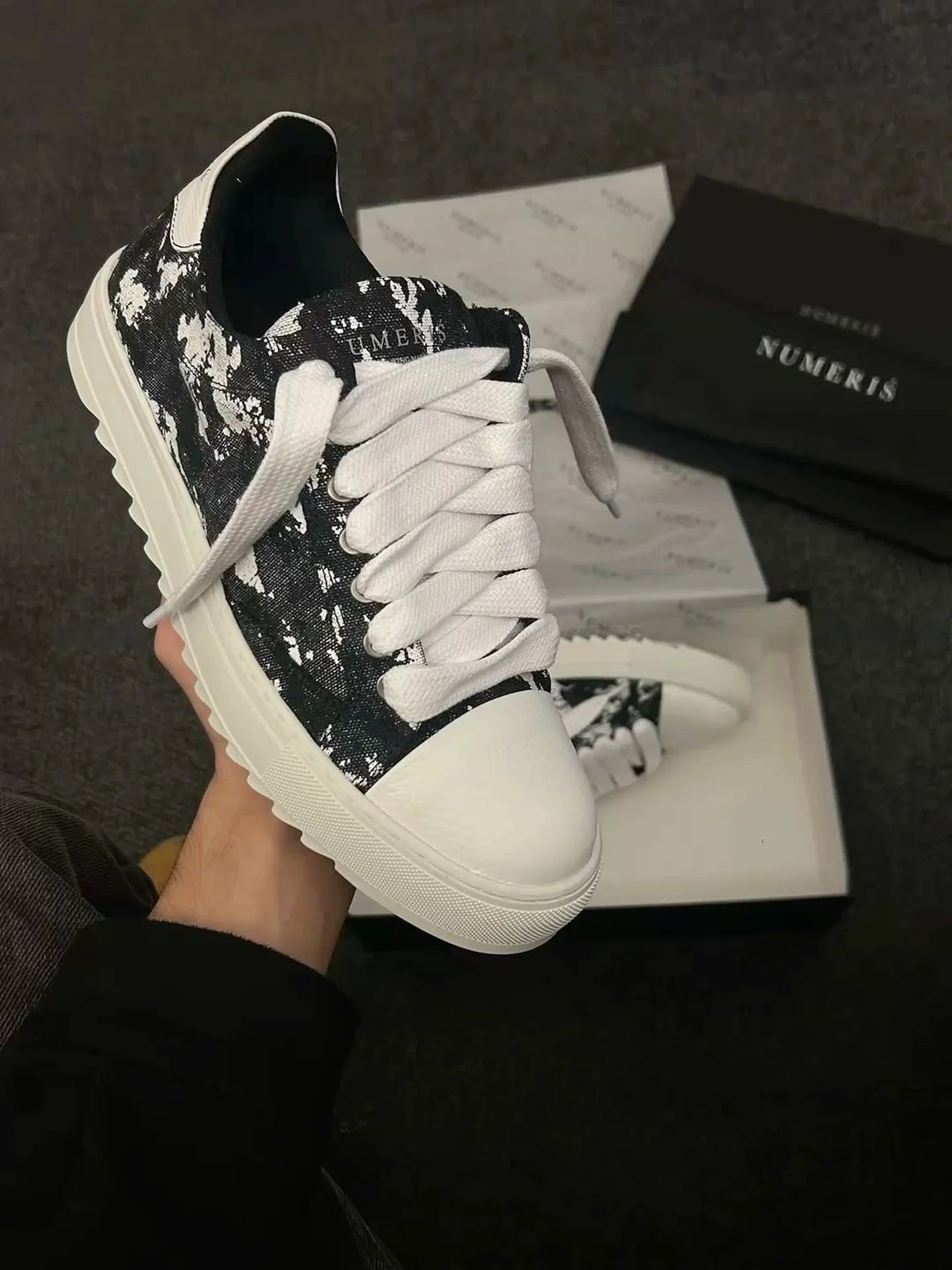 Faionable Low-Top Numeris Sneakers Heightening Casual Sports White Board oes for Couples Lightweight Rubber Outsole